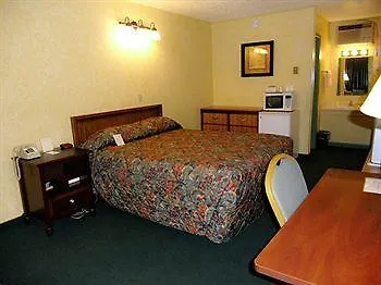 Holiday Lodge Motel