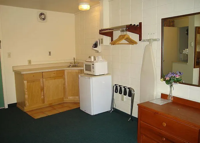Holiday Lodge Motel Motel 2*