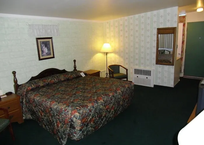 Holiday Lodge Motel