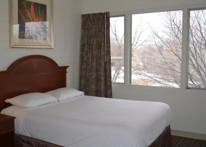 Motel Holiday Lodge Motel Lander